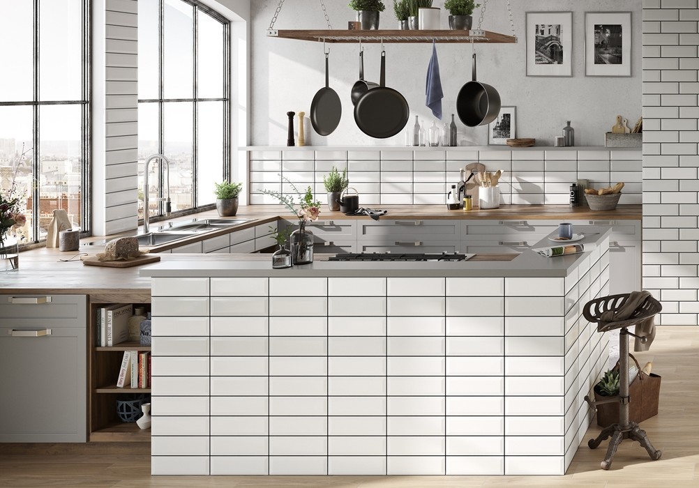 Metro Style White Amb 2