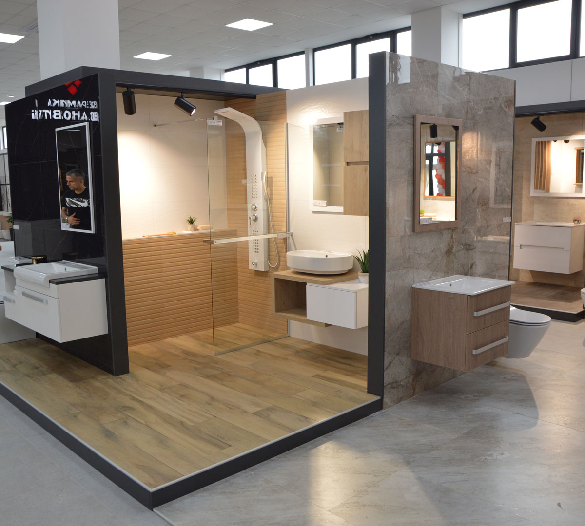 polica za tuš kabinu walk in hrom