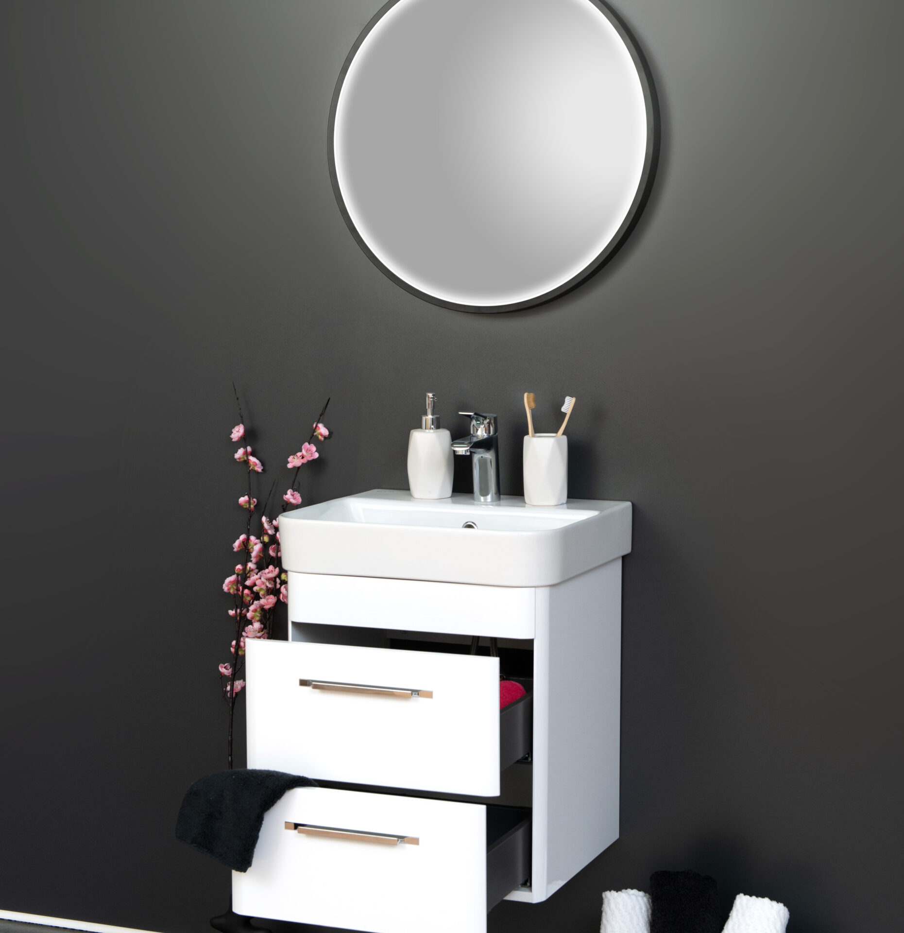 round 50 beli donji deo